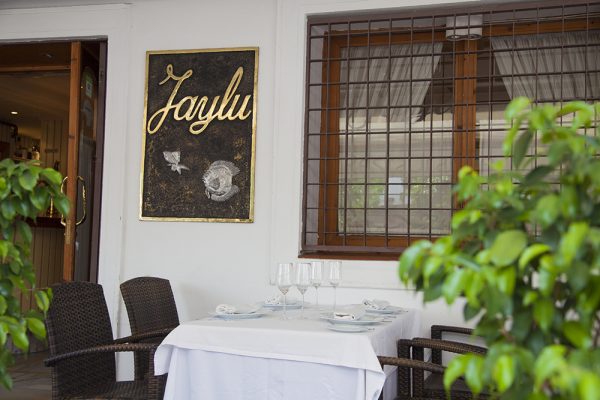 Dónde comer en Sevilla con invitados de fuera - Restaurante Jaylu